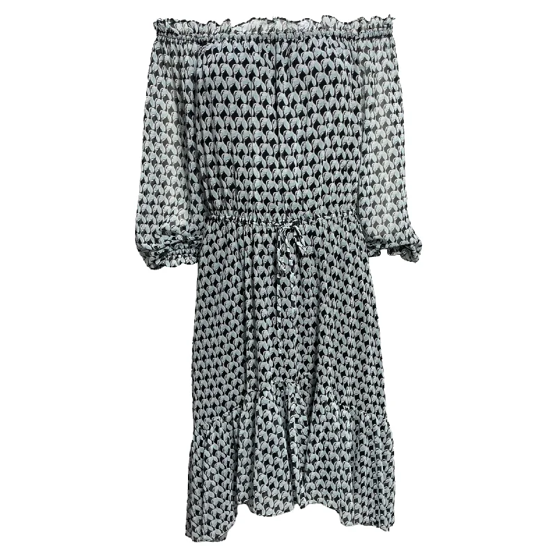 Diane von Furstenberg Printed Knee Length Dress in Multicolor Silk