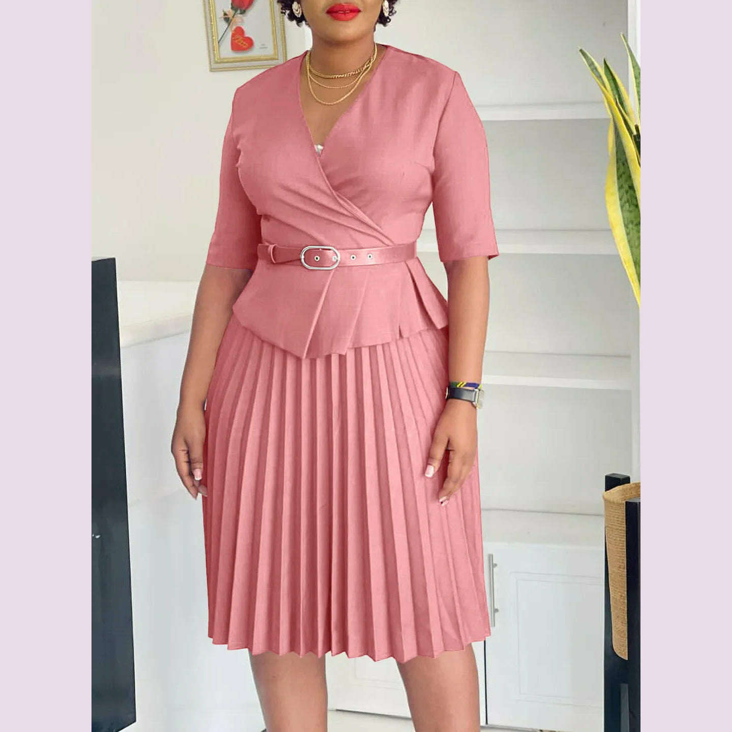 Women's 2024 new fashion plus size temperament commuter V-neck pleated dress